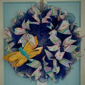 Dragonfly wreath